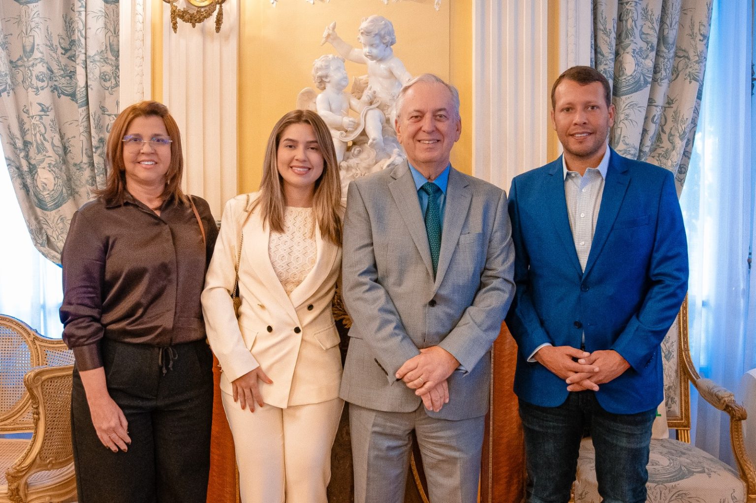 Prefeito Remi Filho se reúne com embaixador do Brasil na Espanha para apresentar projeto da Escola de Línguas