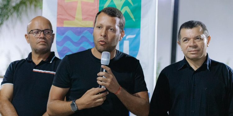 Remi Filho inaugura reforma da Praça Antônio Jacinto com nova estrutura e totalmente revitalizada