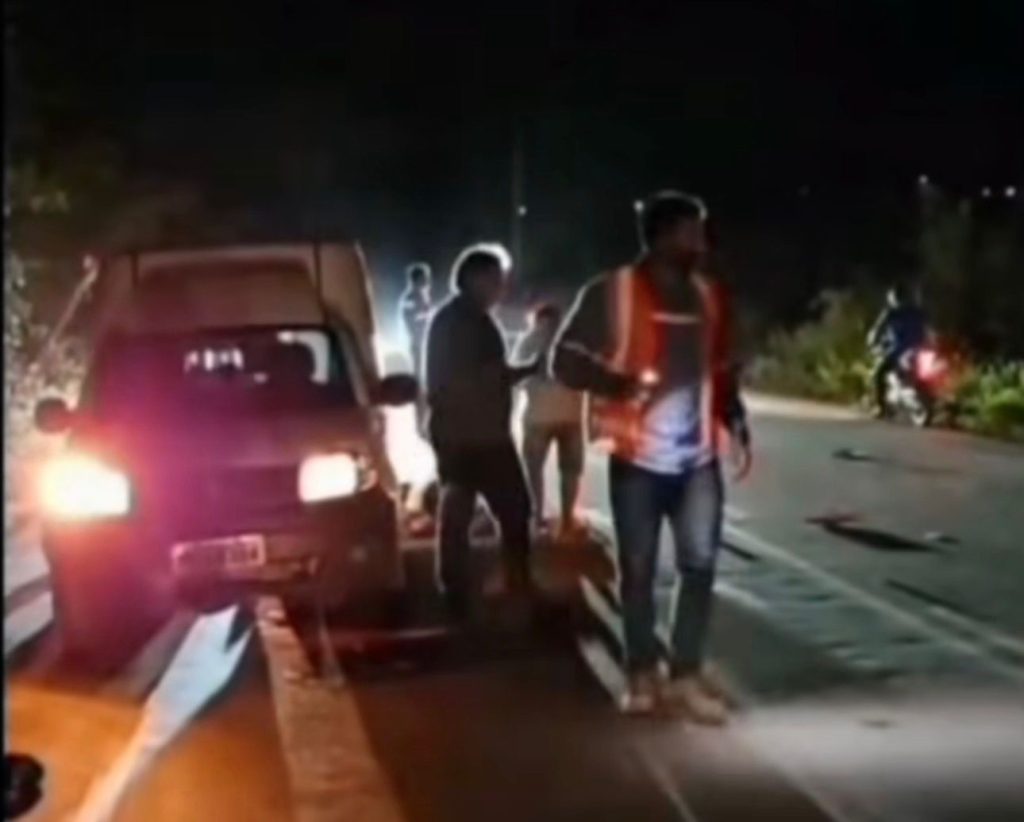 Colisão múltipla com carroça, motos e caminhonete deixa três feridos em rodovia de São José da Tapera