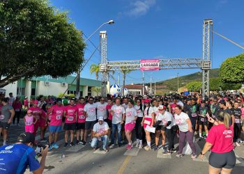 Evento Outubro Rosa movimenta Igaci com corrida, caminhada e show musical