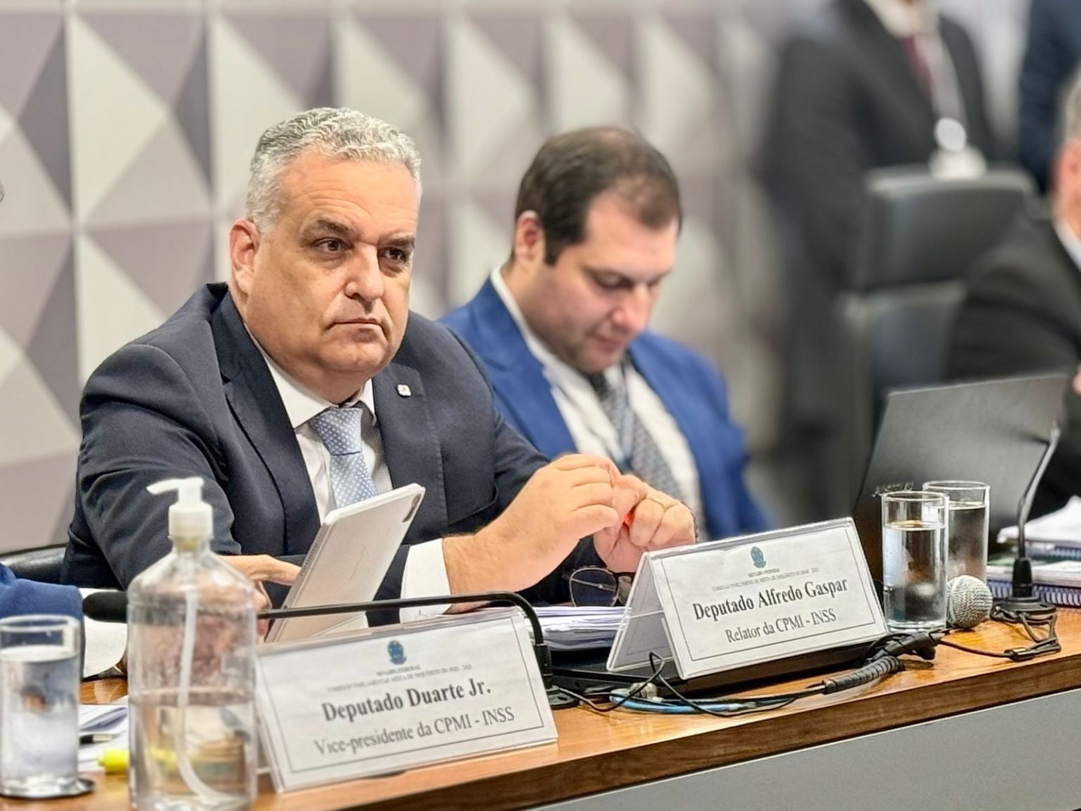 Alfredo Gaspar vai pedir prioridade para ouvir irmão de Lula