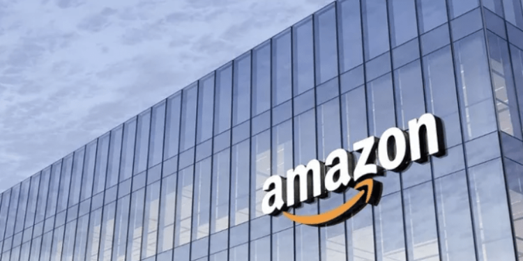 Falha global na nuvem da Amazon derruba serviços como Zoom, Alexa e Duolingo