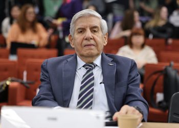 Defesa de Augusto Heleno pede ao STF revisão de pena e multa por trama golpista