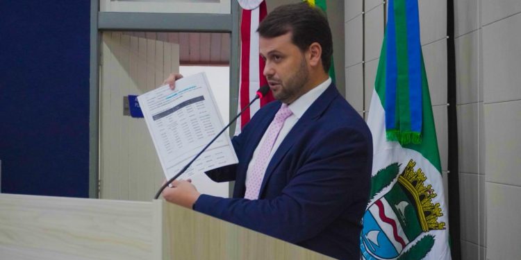 Vereador Neto Andrade denuncia venda irregular da área pública que abriga CAPS e delegacias na Jatiúca