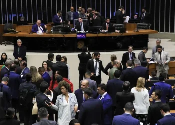 Câmara aumenta penas para crimes como extorsão e escudo humano