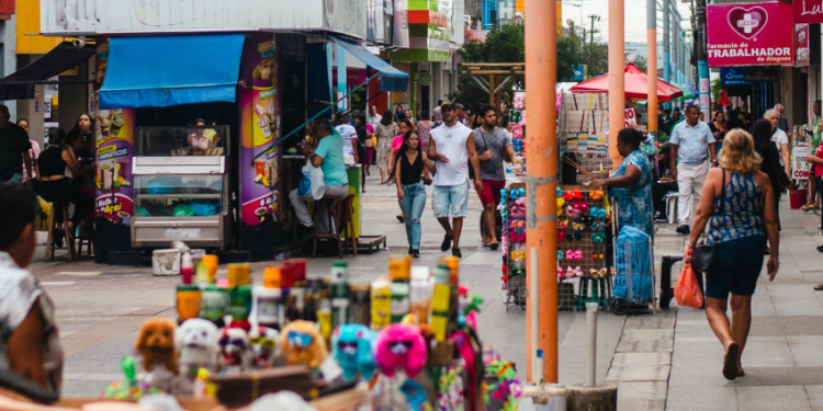 Governo e Prefeitura de Maceió decretam ponto facultativo no Dia do Servidor; veja o que abre e fecha