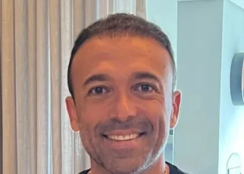 Prefeito de Major Izidoro é alvo de ação judicial após ausência prolongada do cargo