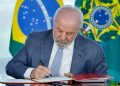 Em meio a crise no Rio, Lula sanciona lei que endurece punições contra o crime organizado