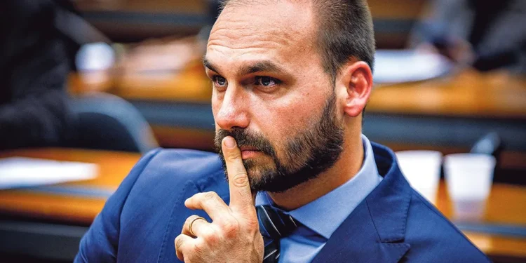 PT na Câmara recorre à PGR contra Eduardo Bolsonaro por baixa frequência parlamentar