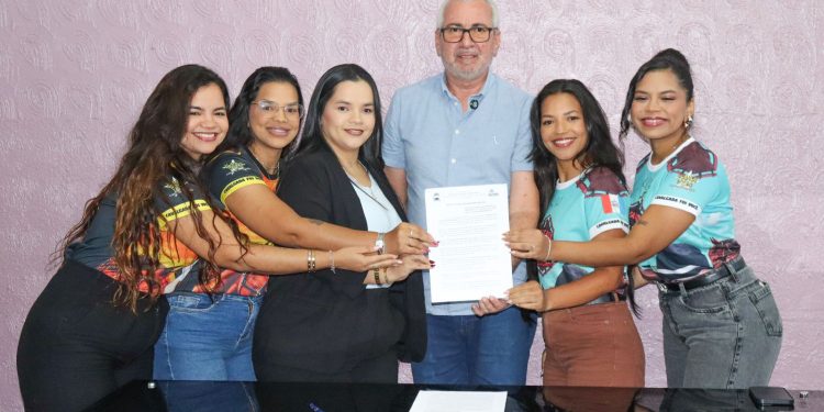 Prefeito de Chã Preta, Maurício Holanda, sanciona lei que cria o Festival Viva Kara Veia