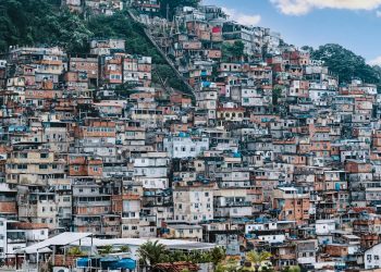 Histórico: Todas as favelas do Brasil têm CEP reconhecido pelos Correios