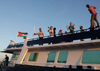 Forças de Israel detêm 12 brasileiros em flotilha humanitária a caminho de Gaza