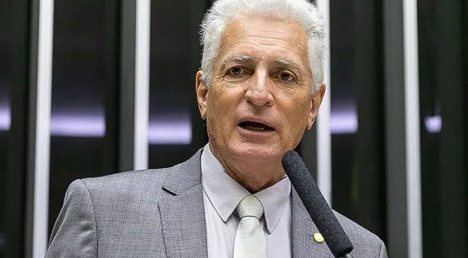 Deputado pede prisão de ex-presidente de associação investigada por fraudes no INSS