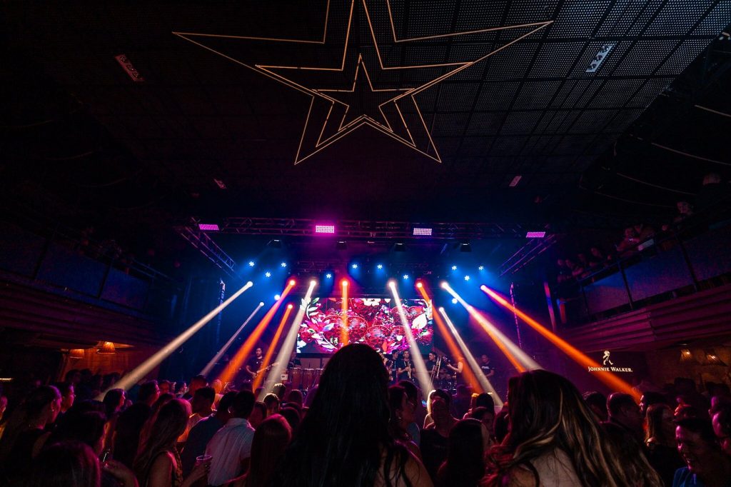 Maceió: Evento e casa de show suspendem venda de destilados após casos de intoxicação por metanol