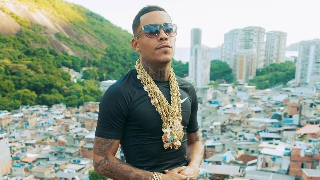 MC Poze pede que moradores do Rio fiquem em casa durante megaoperação: “Orem pelo Rio de Janeiro”