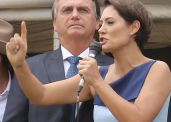 Bolsonaro descarta Michelle na presidência e foca em Tarcísio para 2026