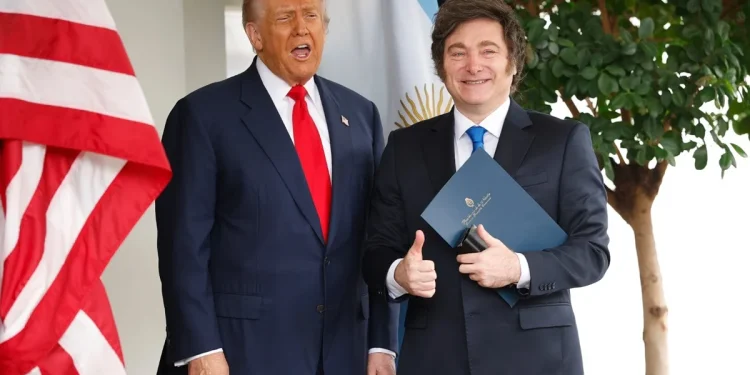 “Ele teve muita ajuda de nossa parte”, diz Trump sobre vitória eleitoral de Milei