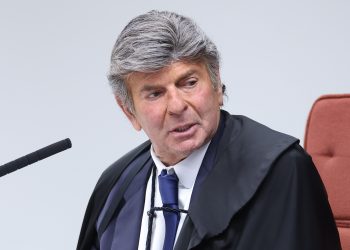 Fux alfineta Moraes por aplicar multa após pedido de auditoria nas urnas