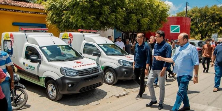 Passo de Camaragibe: Prefeito Ellisson Santos entrega ambulâncias e assina ordem de serviço para nova Secretaria de Saúde
