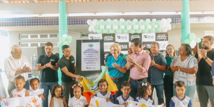 Prefeita Fátima Rezende entrega duas creches revitalizadas e reforça compromisso com a primeira infância em Pilar
