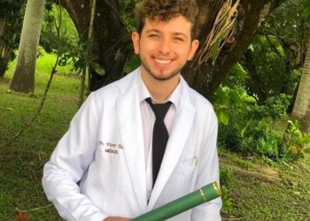 Médico prodígio de Sergipe, aprovado na medicina aos 14, agora sonha em criar centro de saúde social