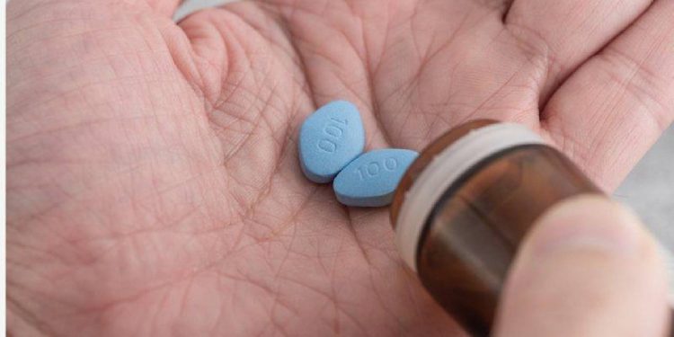 Jovem morre após usar remédio para disfunção erétil e jogar futebol na Bahia