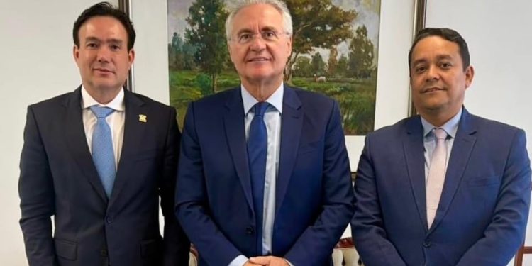 Prefeito Jorge Galvão e senador Renan Calheiros se reúnem em Brasília por recursos para Jundiá