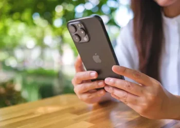 Polícia investiga roubo de 30 iPhones em Maceió; proprietário de loja é autuado por receptação