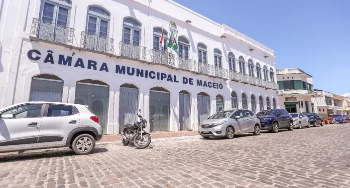 Contas de Rui chegam à Câmara e parecer técnico pode revelar que o ex-prefeito não aplicou os 25% obrigatórios na Educação