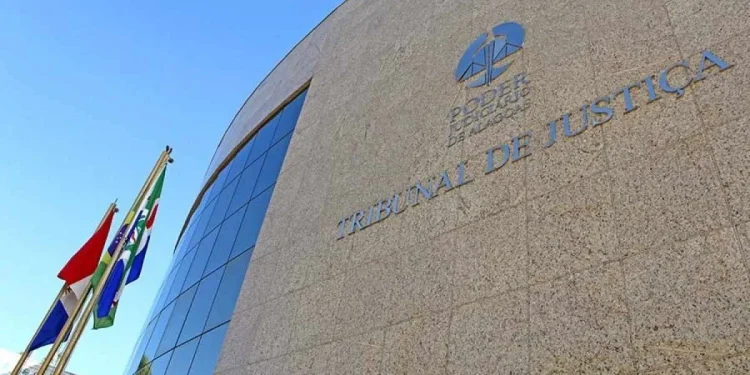 Justiça de Alagoas condena Bradesco Saúde a indenizar paciente em R$ 8 mil por negar exame para detecção de câncer