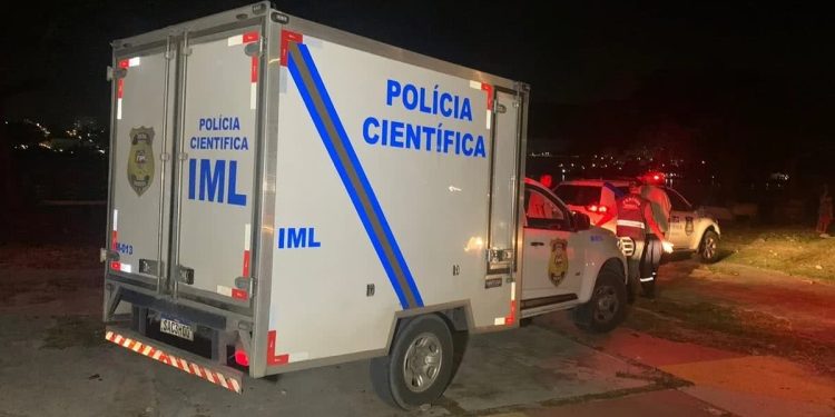 Jovem é morto a tiros em Maceió após discutir com vizinho por suposto abuso de galinha