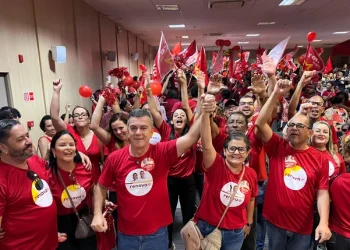 Ronaldo Medeiros imprime novo ritmo e “chacoalha” o PT em Alagoas