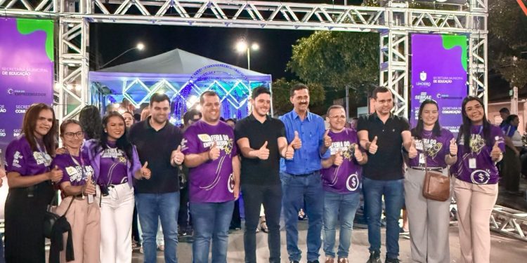 Feira do Empreendedor gera R$ 10 mil em vendas com alunos da EJA de Limoeiro de Anadia