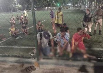 Homem sofre infarto e morre durante partida de futebol na orla de Maceió