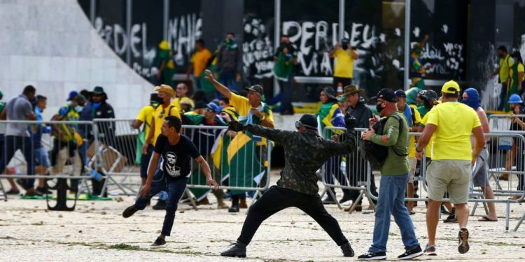 Anistia a condenados de 8 de janeiro tem votos suficientes na Câmara, afirmam líderes bolsonaristas