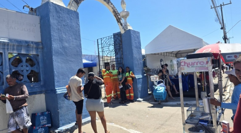Cemitérios de Maceió registraram cerca de 70 mil visitantes no Dia de Finados
