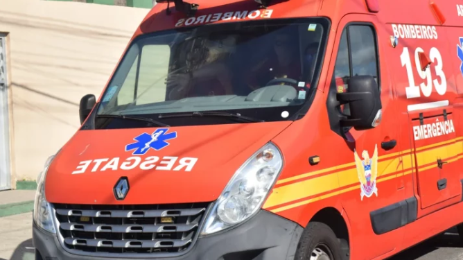 Idoso fica ferido após cair de telhado de residência em Maceió