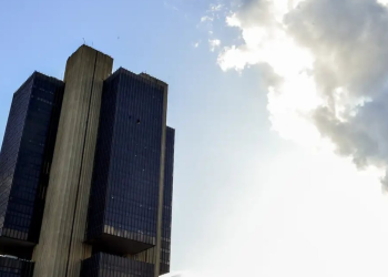 Copom decide nesta quarta (4) se mantém Taxa Selic em 15% ao ano