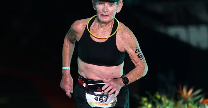 Mulher de 80 anos completa o Ironman, uma das provas mais extenuantes do mundo