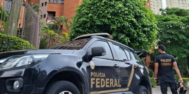Terror, tiroteio e cocaína: PF trava guerra com CV em seis estados