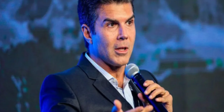 Governador do PA retruca crítica de Trump: “Melhor agir do que postar”