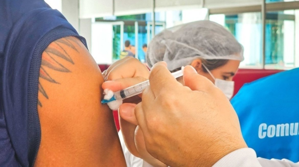 Maceió retoma vacinação contra Influenza para público geral não vacinado
