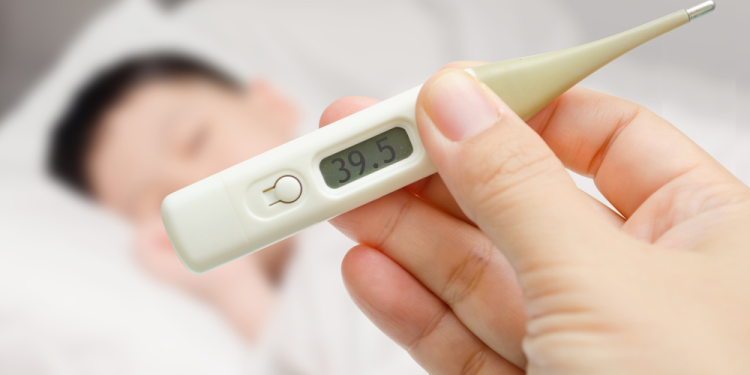 Nova diretriz da Sociedade Brasileira de Pediatria reduz limite para definição de febre em crianças