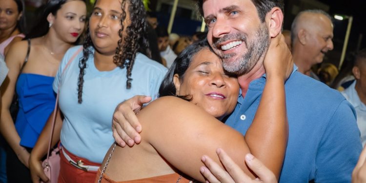 Mais um instituto confirma: Júnior Menezes segue como o prefeito mais bem aprovado de Alagoas e registra crescimento nos índices