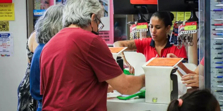 Redução da jornada de trabalho volta a acentuar embates entre governo e oposição
