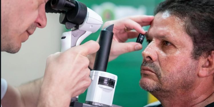 Messias lança programa com cirurgias gratuitas de catarata para 250 moradores