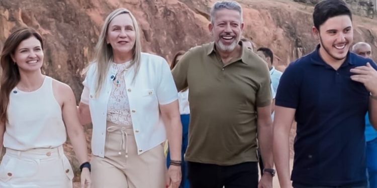Aliança entre Arthur Lira e Silvana Cavalcante fortalece desenvolvimento e garante novas conquistas para o povo de Flexeiras