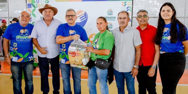 Prefeito Joãozinho realiza mais uma entrega de cestas básicas pelo Programa Alimenta + Senador