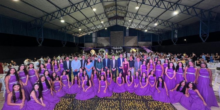 Sonho de Menina: prefeitura de Santana do Mundaú promove mais uma edição de festa para debutantes