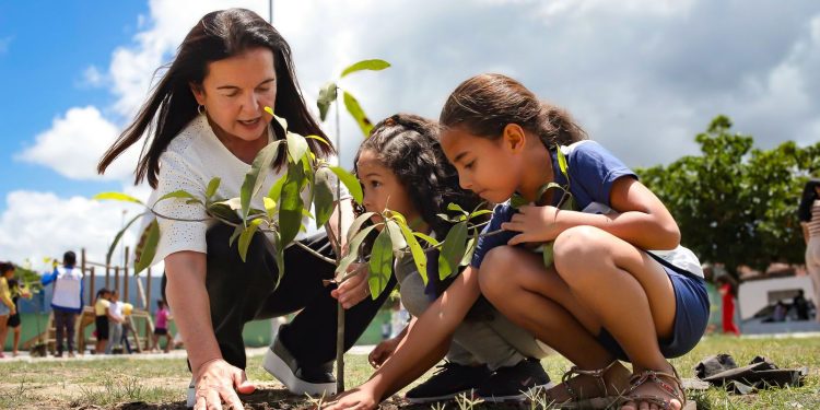 Deputada Fátima Canuto destaca ações em sintonia com pautas da COP30